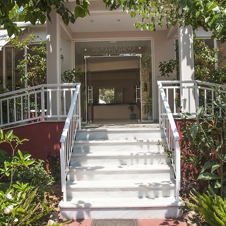 Apartments Hotel Alexandros อาร์คูดี ภายนอก รูปภาพ