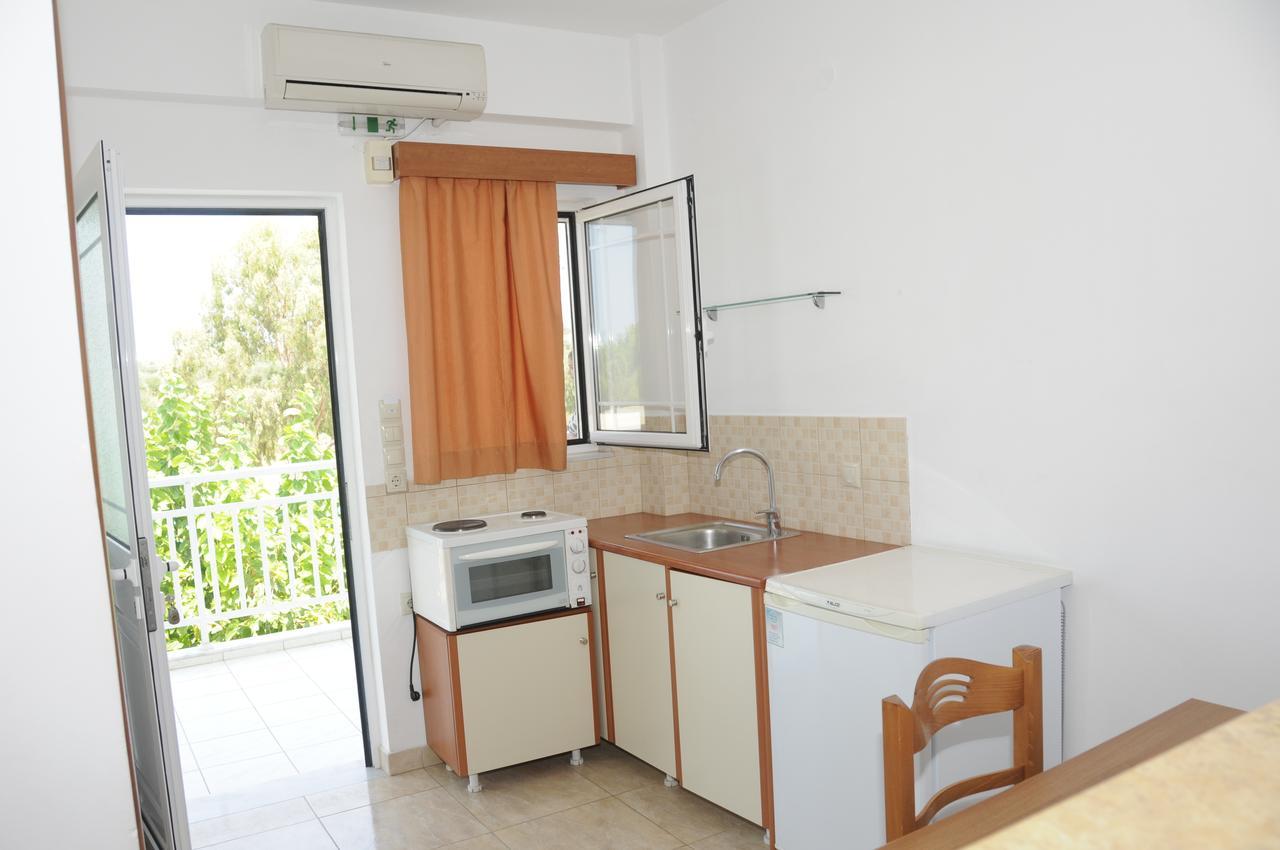 Apartments Hotel Alexandros อาร์คูดี ภายนอก รูปภาพ