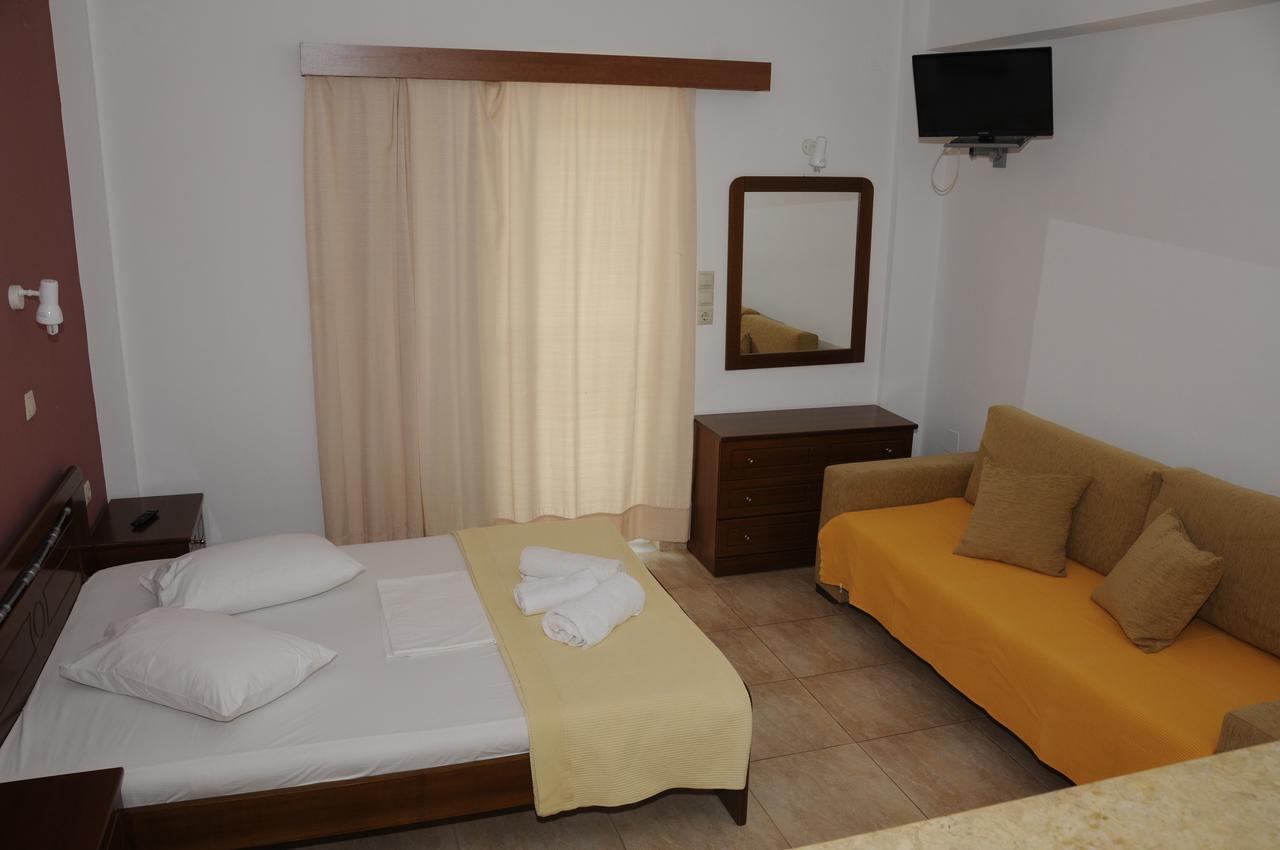 Apartments Hotel Alexandros อาร์คูดี ภายนอก รูปภาพ